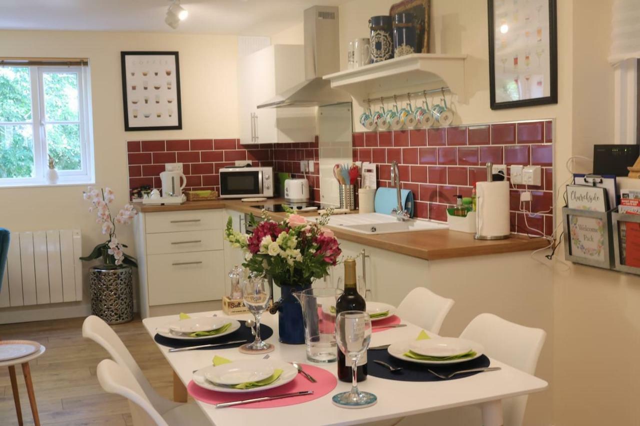 Pristine Apartment In The Centre Of Γκλάστονμπερι Εξωτερικό φωτογραφία